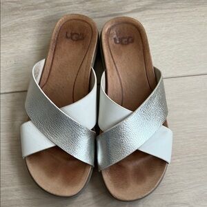UGG Women's Metallic Silver and White Sandals